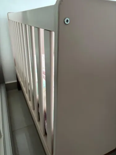 Berço Rosa Marca Matic - Usado em bom estado.