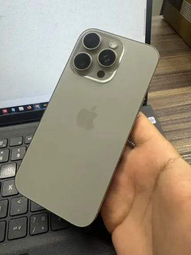 iPhone 16 Pro 256 gb - Titânio Natural NOVO
