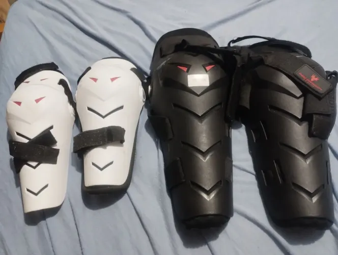 Joelheira e cotoveleira motoboy usada