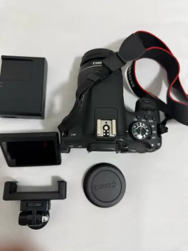 CÂNON T6i 128 gigas de memória e suporte pra celular . Aceito troca em gopro 