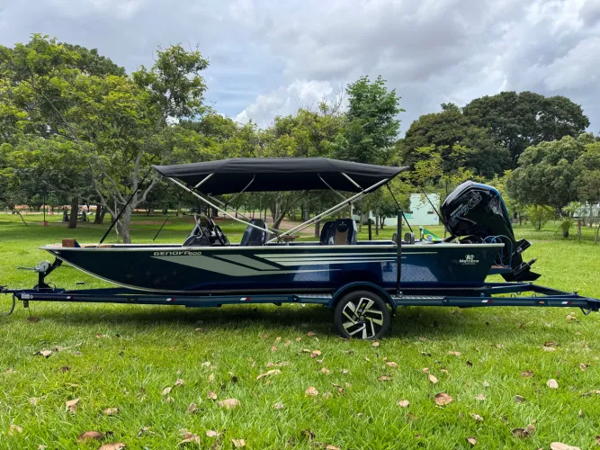 GENOVA 600 MERCURY 115-HP PRO XS