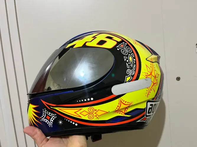 Capacete AGV K3 Suzuka 850 reais