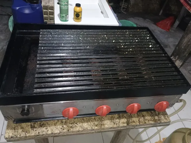 Churrasqueira Char Broiler A Gás Progás PRCB-800 - Desapego R$ 800