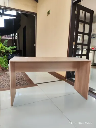 VENDE-SE MESA DE ESCRITÓRIO!
