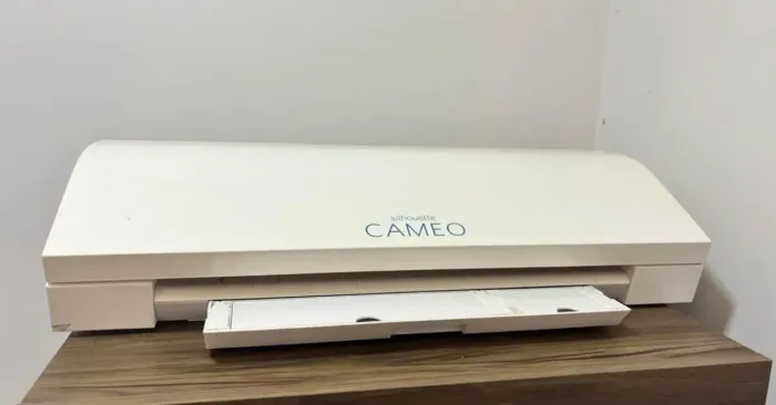 Silhouette Cameo 3