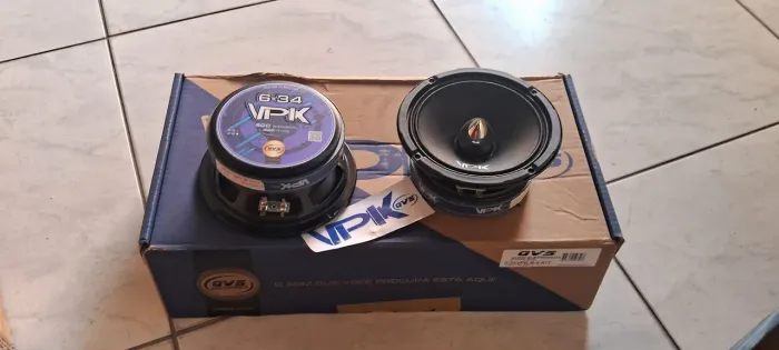 Vendo par de fones vpk nunca usado