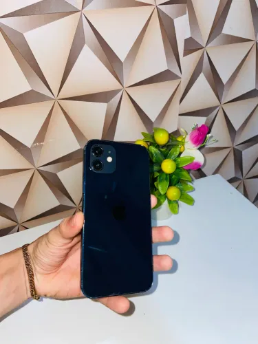 IPhone 12 à venda