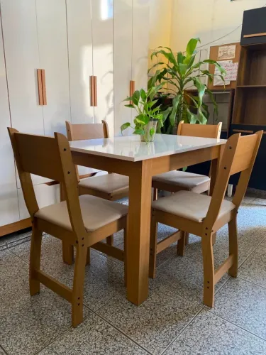 Mesa de Cozinha com 4 Cadeiras Estofadas Nova, Promoção