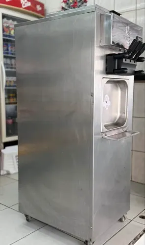 MÁQUINA DE SORVETE DOLCE MIX - SEMINOVA ?