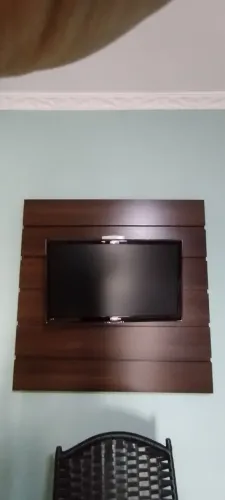 Tv Samsung 29 polegadas com painel MDF planejado 