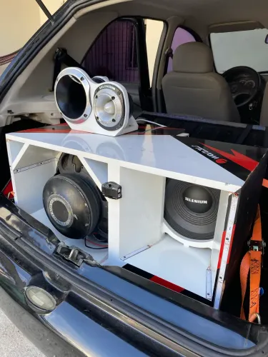 Som trio automotivo