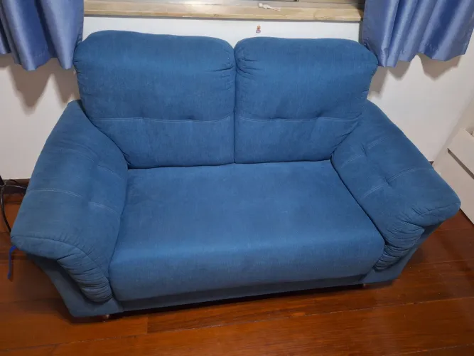 Sofá Azul de 2 lugares