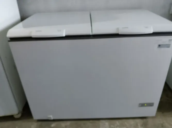Vendo essa freezer 414 litros