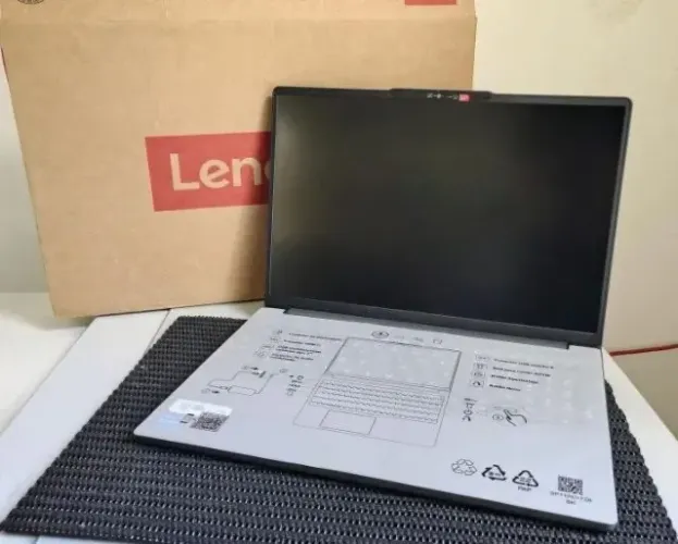 Notebook Lenovo Slim 3 W11