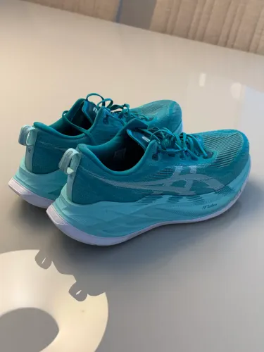 Vendo Asics Superblast 2 Tam 43