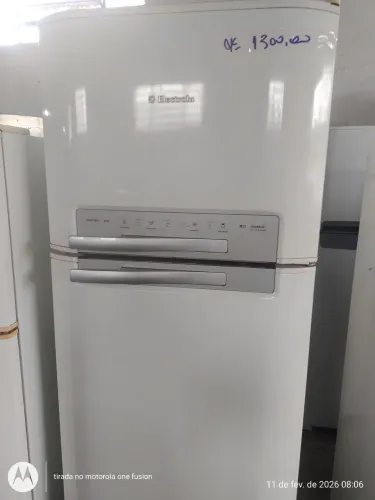 REFRIGERADOR ELECTROLUX DF50 