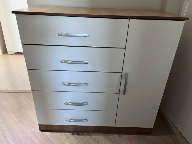Cômoda 5 gavetas com sapateira 