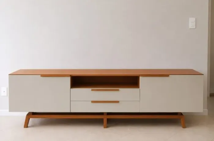 Rack Fernando Jaguer - Madeira Maciça Móvel de alto padrão, assinado pelo designer. Constr