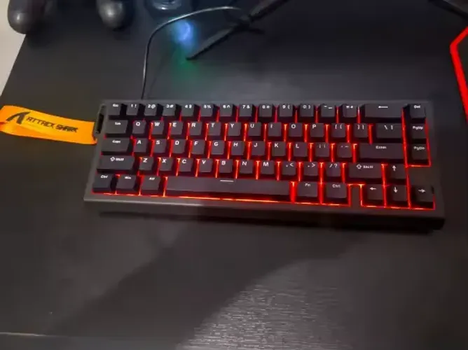 Teclado Attack Shark x68