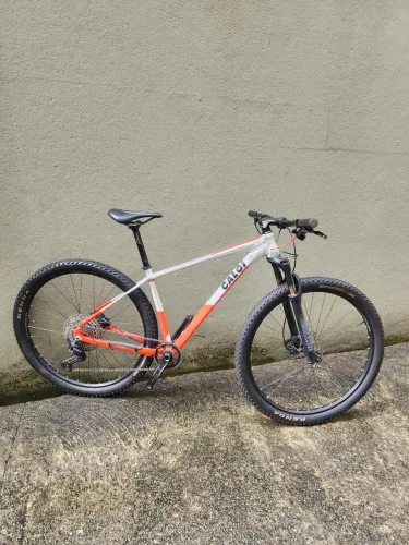 Bicicleta aro 29 Caloi Elite