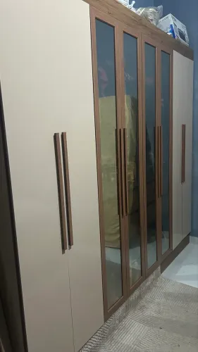 Guarda Roupa 8 portas