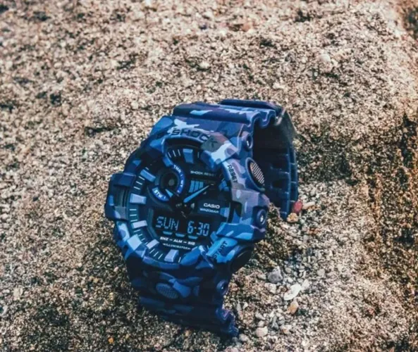 Casio G-Shock GA-700CM camuflado azul<br>? SEMI NOVO<br>? POUCO USADO<br>? ORIGINAL <br>R$499,00