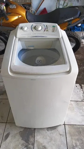 Oferta do diaal...linda máquina de lavar Electrolux 10 kg revisadinha com garantia.