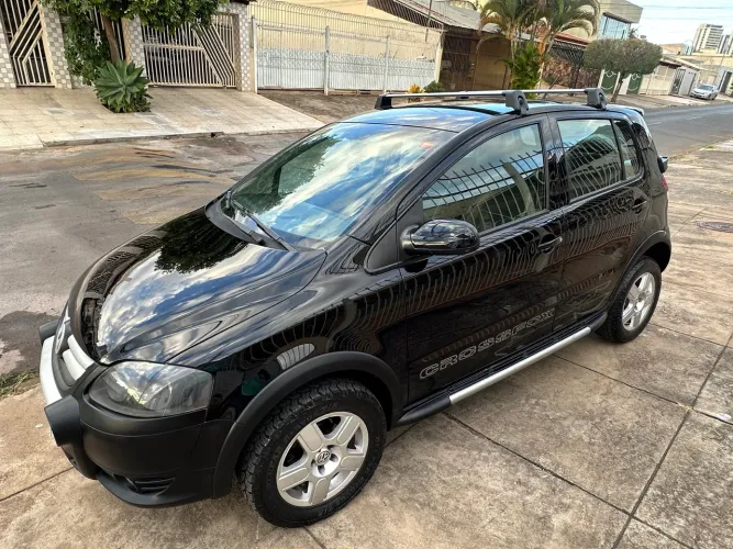 Volkswagen Crossfox 1.6 MI Total Flex 8V 5P 2009