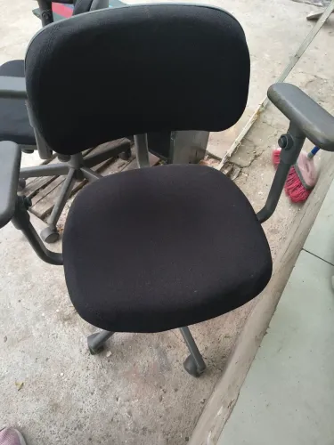 Cadeira de escritório giratória