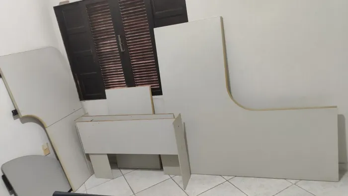 Mesa em L para escritório 