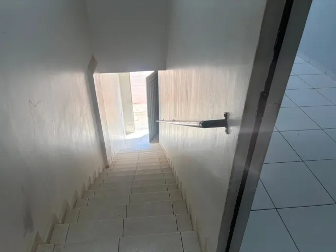 Alugo apartamento na avenida JK - próximo ao hospital municipal