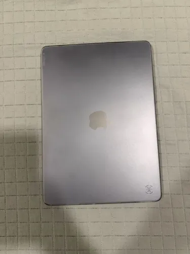 MacBook Air M4 seminovo em ótimas condições