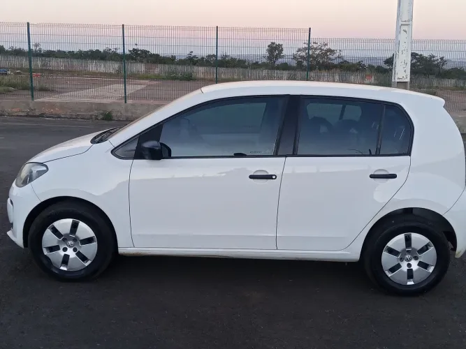 Volkswagen Up! Take 1.0 Total Flex 12V 5P 2015