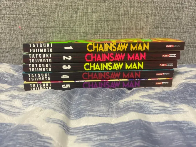 Mangá Chainsaw Man volumes 1 até 5