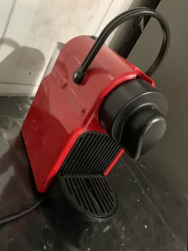 Máquina de Café Nespresso Inissia C40