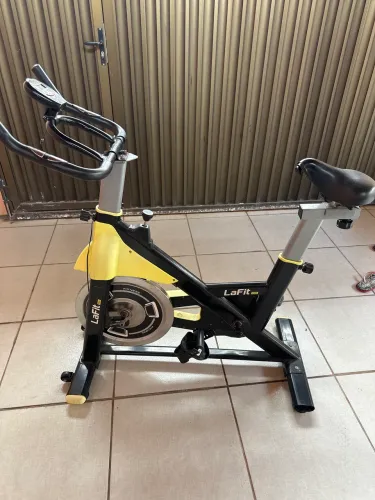 Bicicleta ergométrica spinning