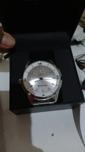 Relógio para vender, poucos dias de uso.