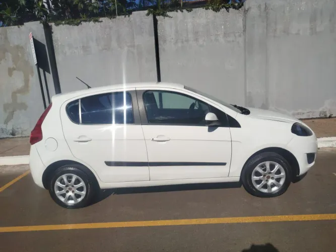 Fiat Palio Attractive 1.0 EVO Fire Flex 8V 5P 2015