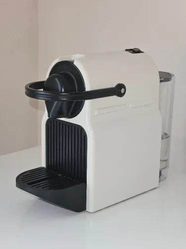 Cafeteira Nespresso Inissia Branca