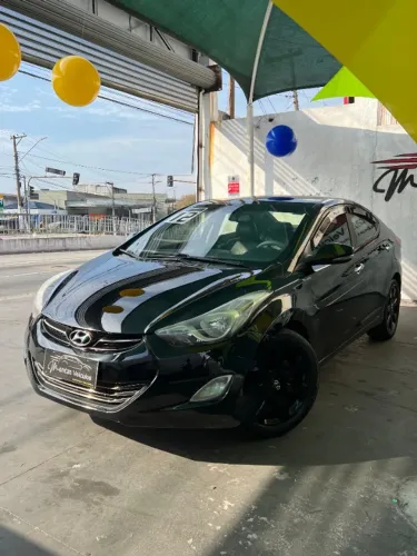 Hyundai Elantra GLS 1.8 16V Aut. 2012