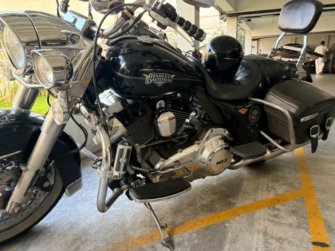 ROAD KING 2011 | ACEITO TROCA OU OFERTA