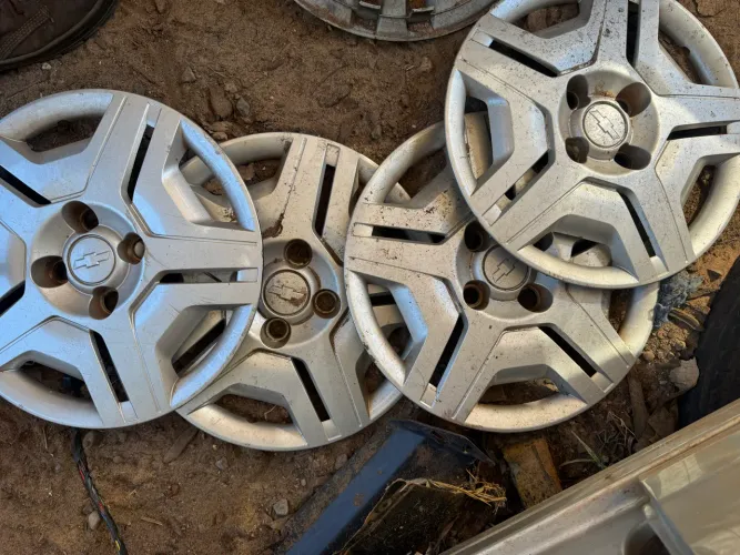 CALOTAS ORIGINAIS GM ONIX R14