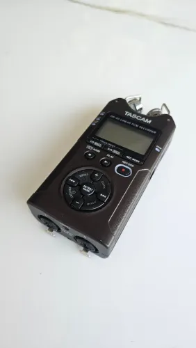 Gravador profissional Tascam DR-40