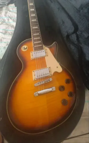 Guitarra Condor Les Paul CLP II-S + Amplificador Roland Cube 30X + Capa