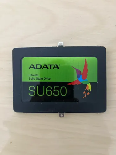 HD 2.5 - SATA 6 GB/s SSD SU650 - 240 GB