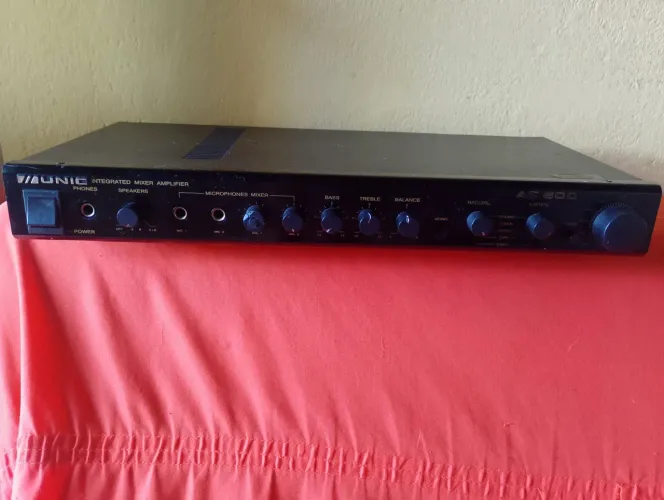Amplificador e pre Únic Ac800