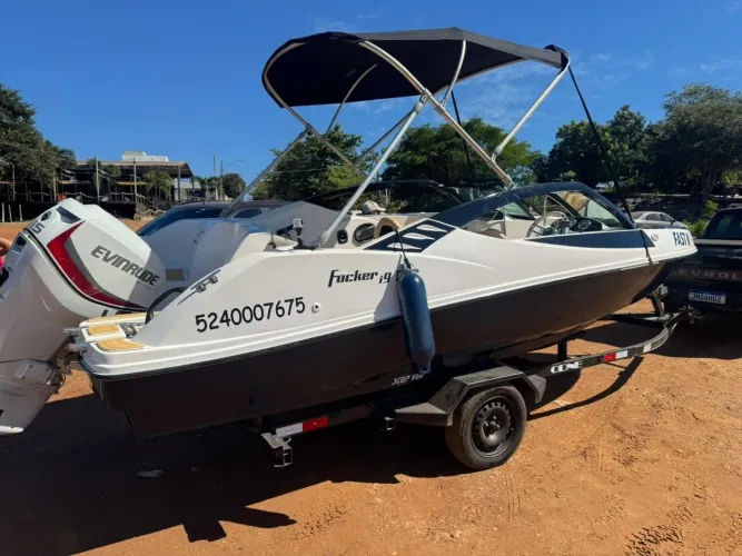 FOCKER I9 - Motor Evinrude 115