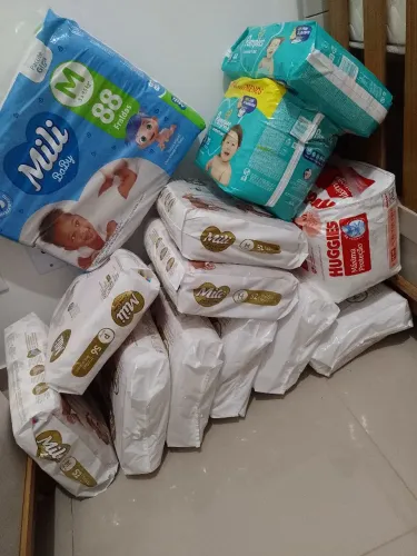 Vendo fraudas m 25 reais cada entrego se precisar 