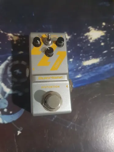 Pedal Overtone distortion top.