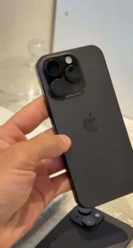 Iphone 16 pro seminovo em estado de novo 